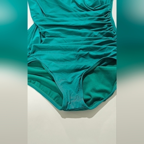 Jantzen Solid Wrap Over One-piece Swimsuit Size 10 Slimming Ruched Swim - Picture 3 of 10
